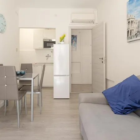 Burlo Garofalo Elegant Near Hospital